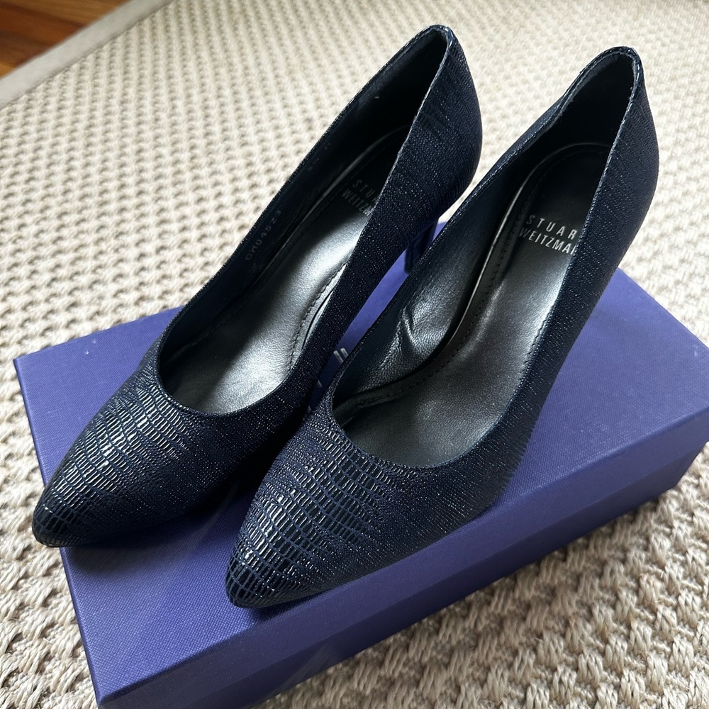 Stuart Weitzman Black Textured Pointed Toe Pumps